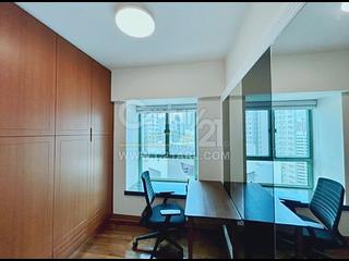 Wan Chai - Royal Court 04