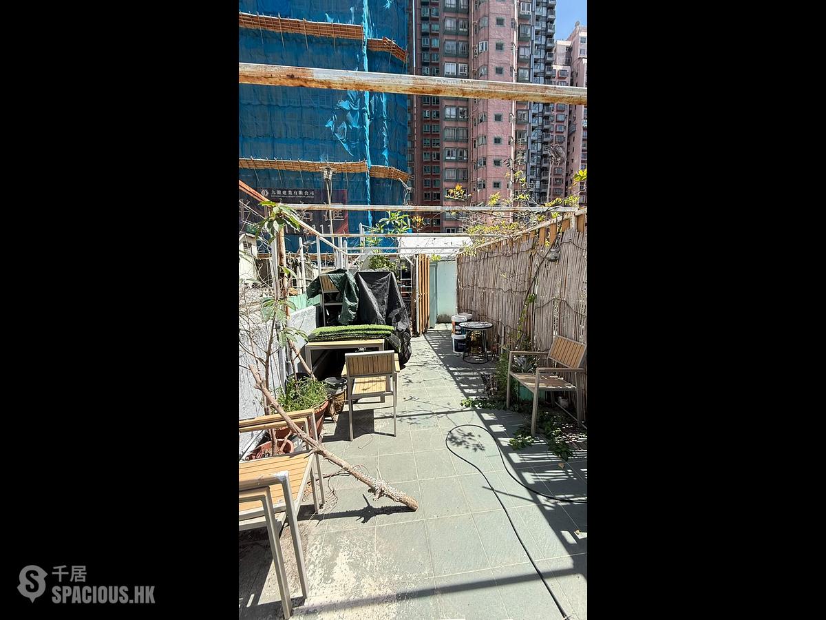 Sai Ying Pun - 25, High Street 01