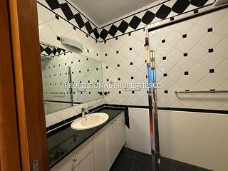 Mid Levels Central - Robinson Heights Block 3 06