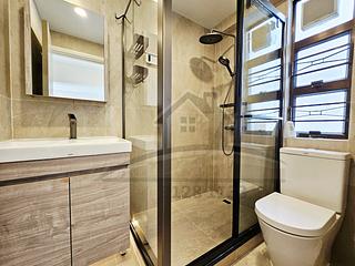 Mid Levels West - Realty Gardens 05