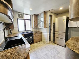 Mid Levels West - Realty Gardens 06