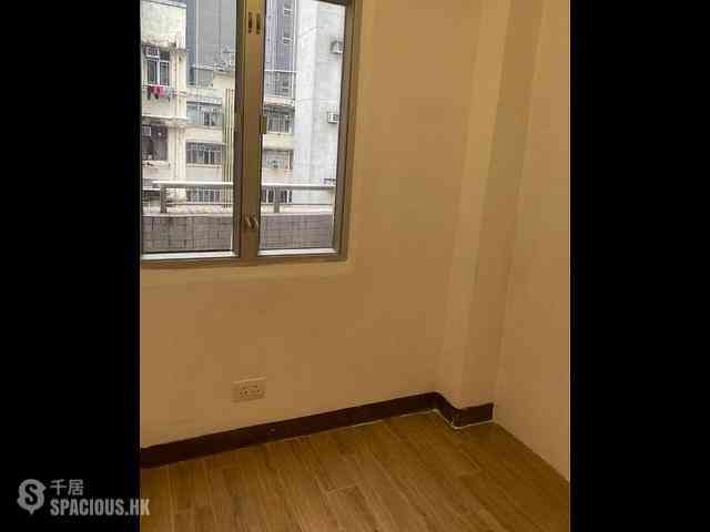 Mong Kok - 933, Canton Road 02
