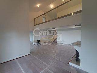 The Peak - Strawberry Hill 04