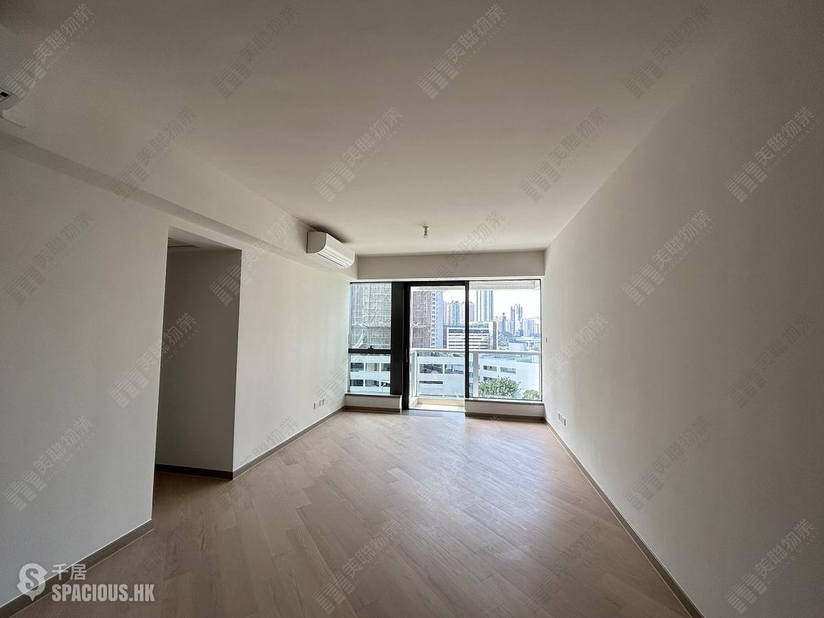 Wong Chuk Hang - The Southside Phase 1 Southland Tower 1A 01