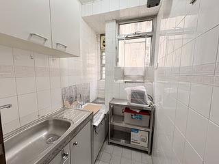 Mid Levels Central - Midland Court 07