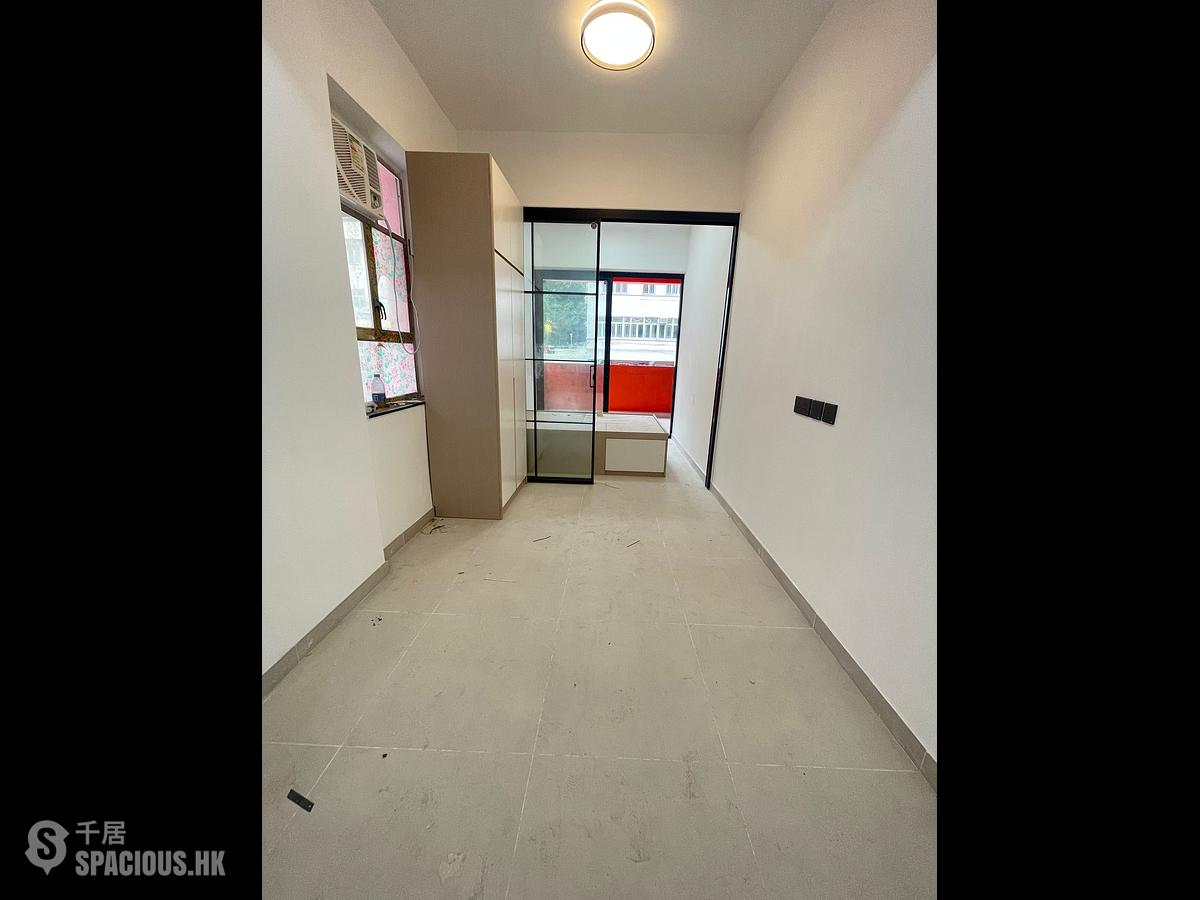 Sai Wan Ho - 239, Shau Kei Wan Road 01