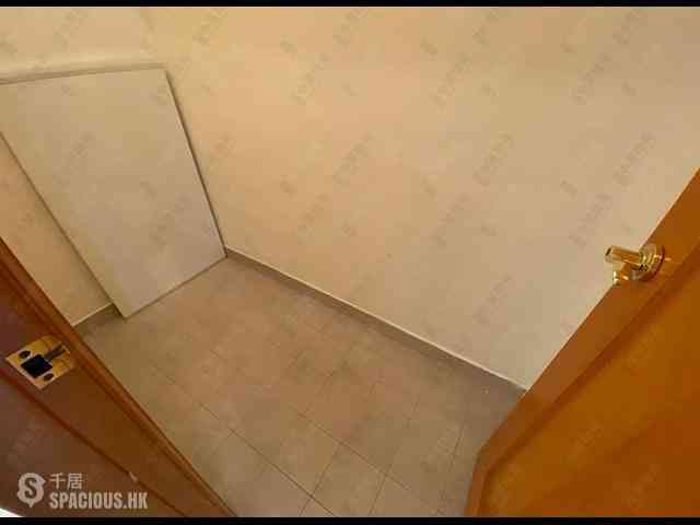 Fortress Hill - Le Sommet Block 1 05