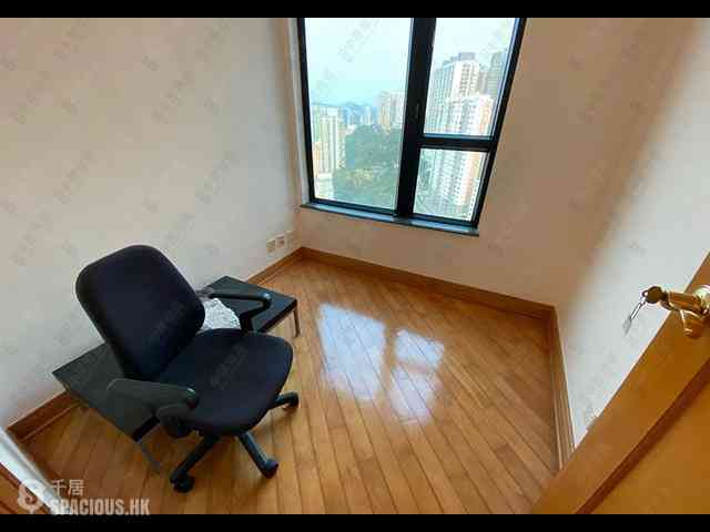 Fortress Hill - Le Sommet Block 1 07