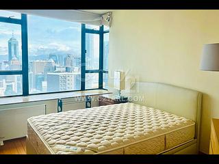 Mid Levels Central - Fairlane Tower 09