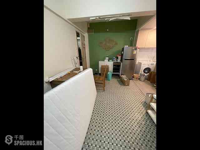 Sai Ying Pun - Wing Fong Mansion 04