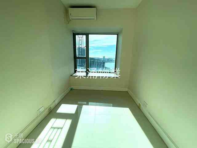 Tung Chung - Caribbean Coast Phase 3 Carmel Cove Tower 10 04