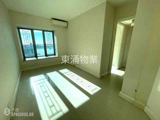 Tung Chung - Caribbean Coast Phase 3 Carmel Cove Tower 10 05