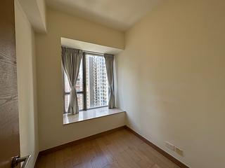 Sai Ying Pun - Island Crest Block 2 06