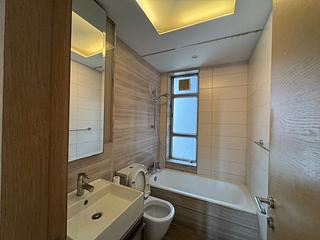 Sai Ying Pun - Island Crest Block 2 08