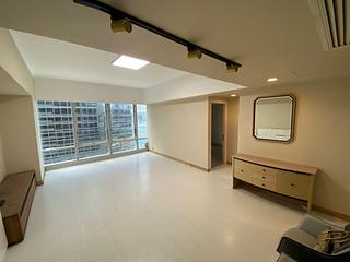Wan Chai - Convention Plaza Apartments 09
