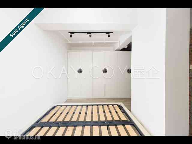 Kennedy Town - Cheong Kat Mansion 09