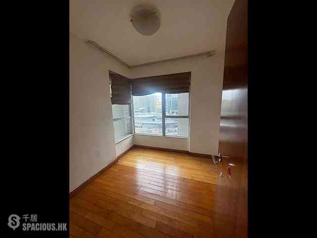 West Kowloon - The Waterfront Phase 2 Block 5 16