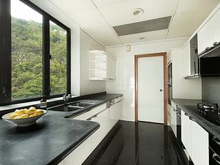 Mid Levels Central - The Harbourview 11