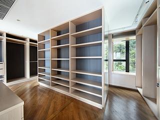 Mid Levels Central - The Harbourview 17
