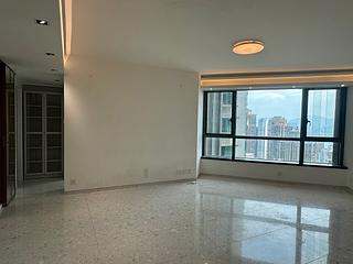 Mid Levels West - 80 Robinson Road 03