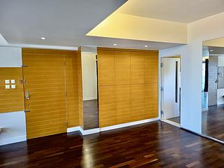The Peak - Villa Verde Block D 13