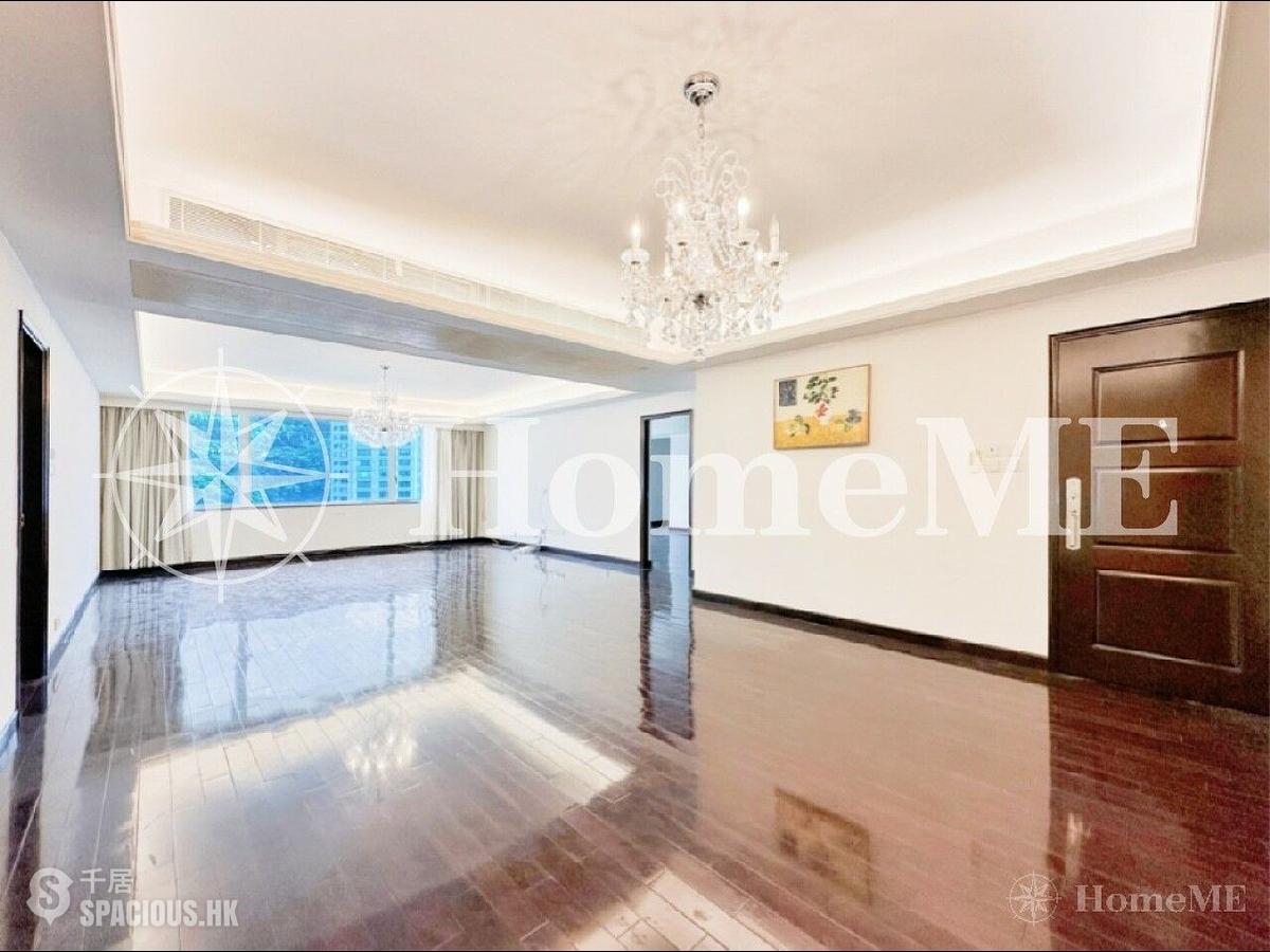 Mid Levels Central - Wealthy Heights 01