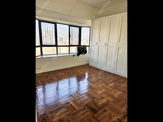 Mid Levels East - Bowen Place 06