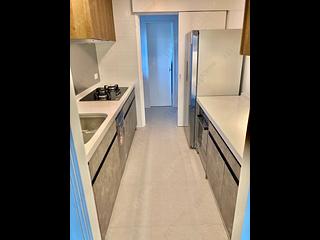 Mid Levels East - Bowen Place 11