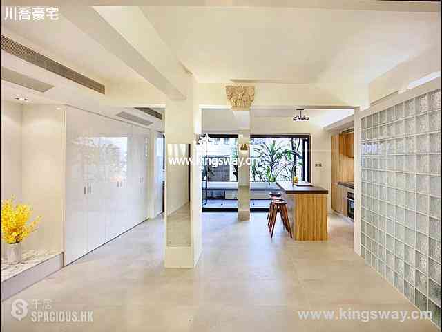 Mid Levels Central - Mountain View Court 01