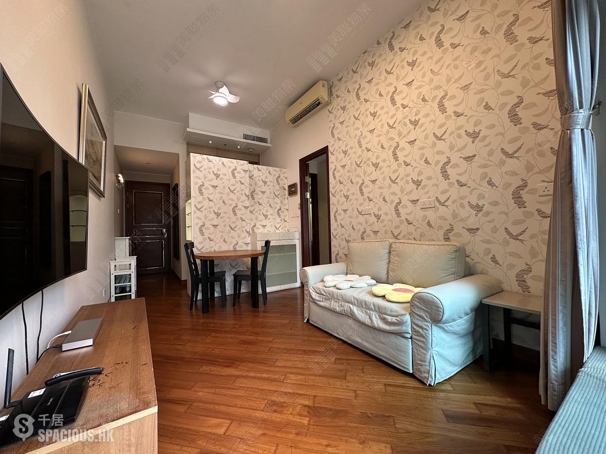 Wan Chai - The Avenue Phase 2 Block 2 01