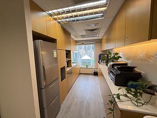 Sheung Wan - Shun Tak Centre - West Tower 11