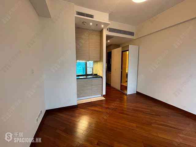 Wan Chai - The Avenue Phase 2 Block 2 01