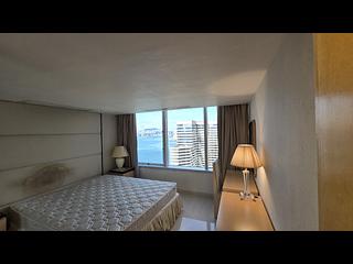 Wan Chai - Convention Plaza Apartments 04