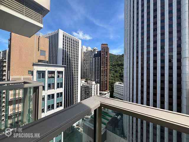 Wan Chai - The Avenue Phase 2 Block 2 01