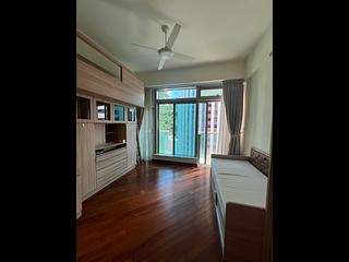 Wan Chai - The Avenue Phase 2 Block 2 03
