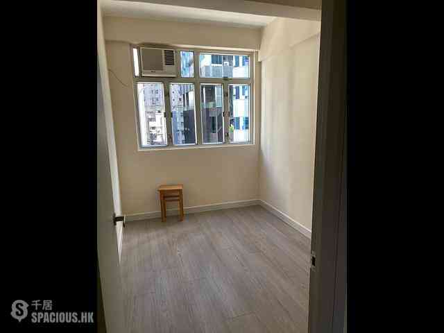 Sai Ying Pun - Tak On Lau 06
