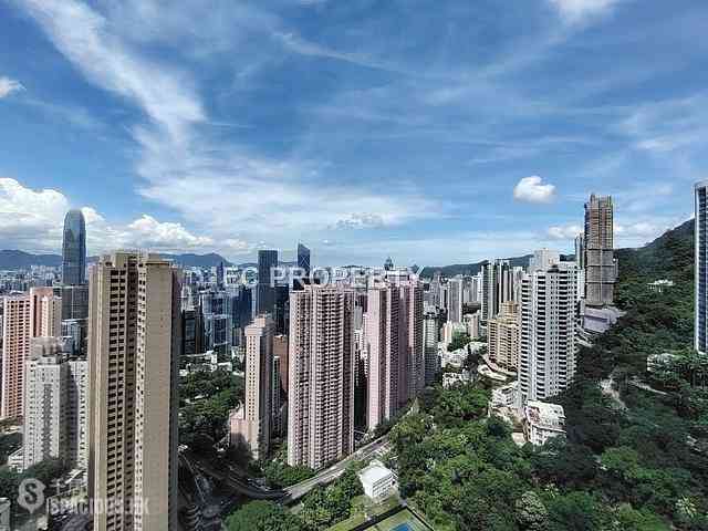 Mid Levels Central - Clovelly Court 01