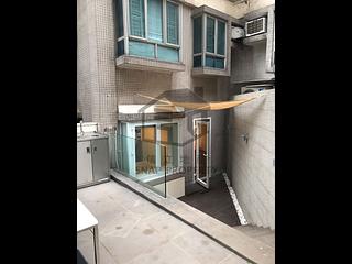 Mid Levels Central - Windsor Court 03