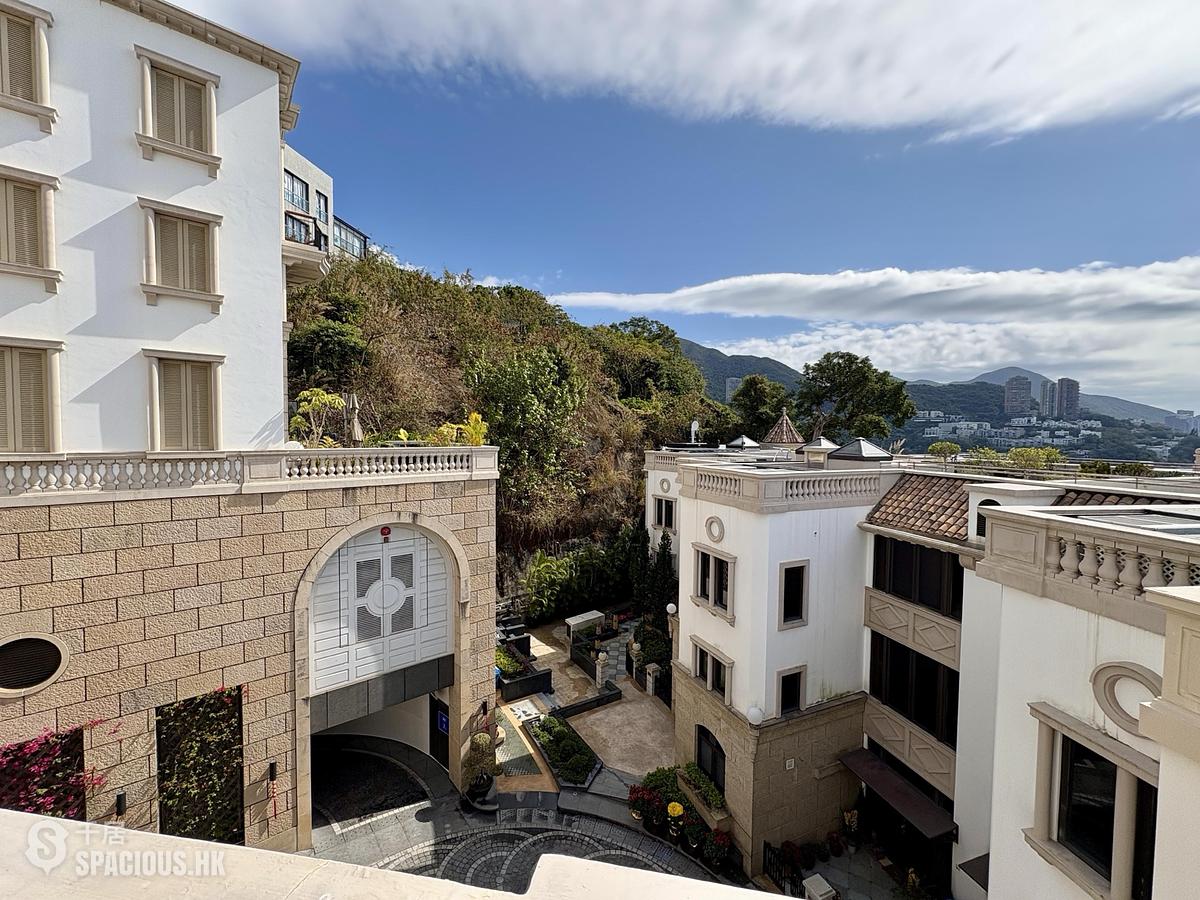 Shouson Hill - Bay Villas 01