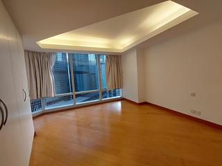 Wan Chai - Convention Plaza Apartments 05