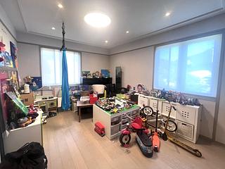 Causeway Bay - Fontana Gardens 14