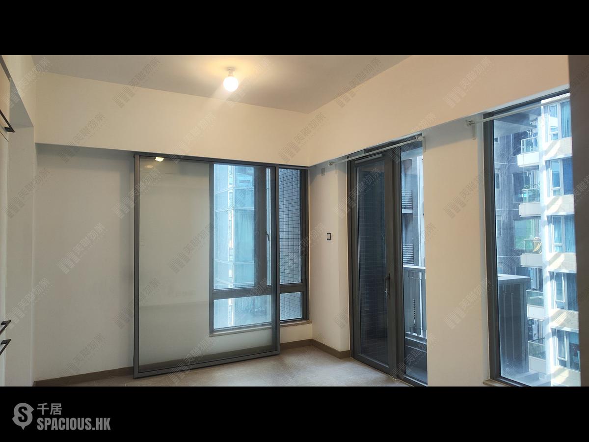 Pak Shek Kok - St Martin Phase 1 Tower 7 01