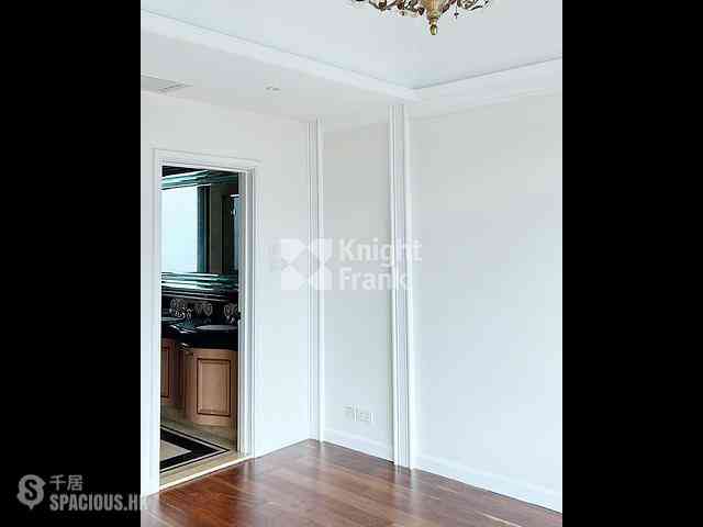 Leighton Hill - The Leighton Hill 12