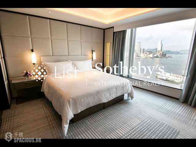 Central - Four Seasons Place 02