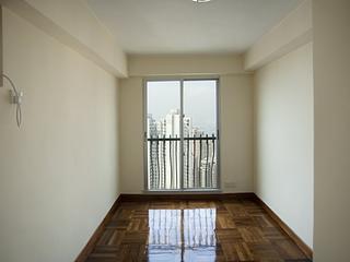 Mid Levels West - Skyview Cliff 04