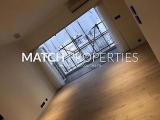 Mid Levels Central - Emerald Court 02