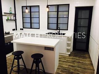 Mid Levels Central - Emerald Court 05