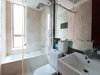 Wan Chai - The Avenue Phase 2 05