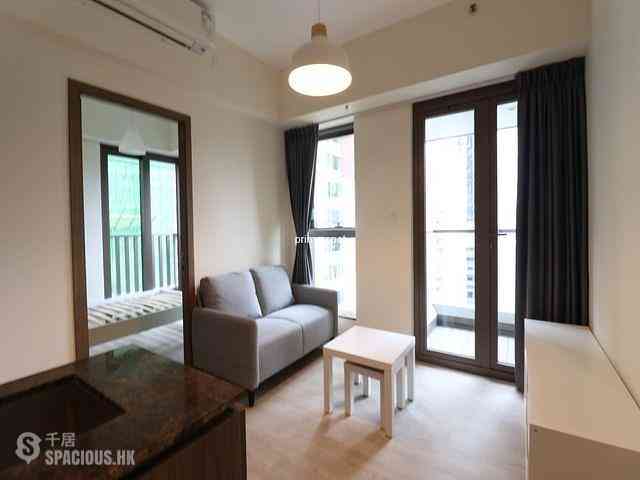 Mid Levels Central - 10, Mosque Street 01