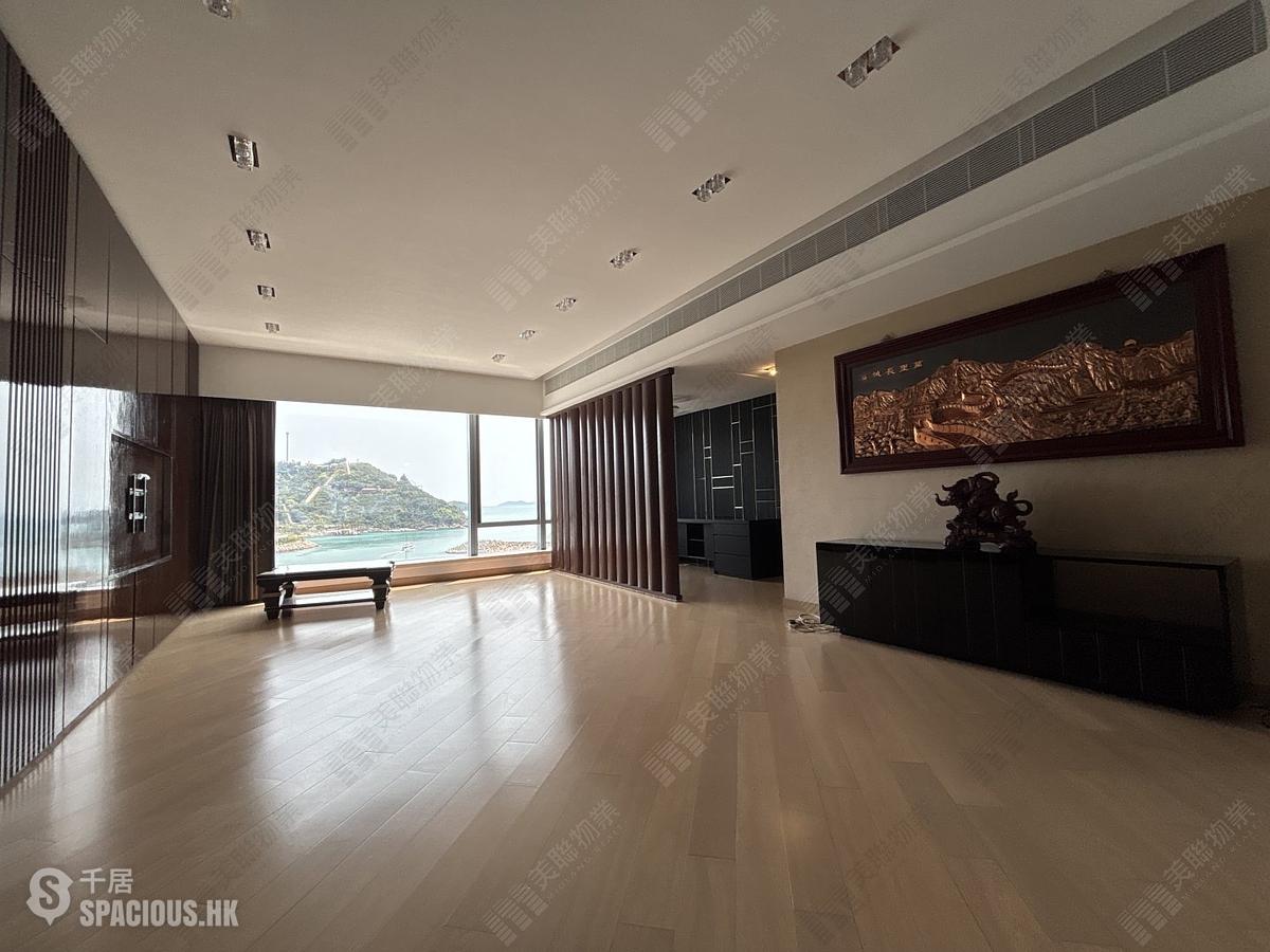 Ap Lei Chau - Larvotto Block 2 01